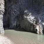 Tony & Doris * Giardini Naxos