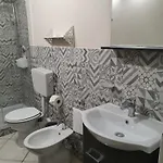 Tony & Doris * Giardini Naxos