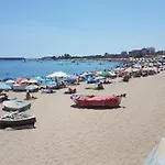 Tony & Doris Daire Giardini Naxos