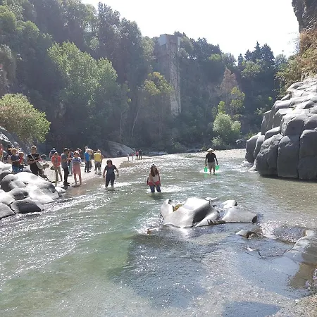 Tony & Doris Apartment