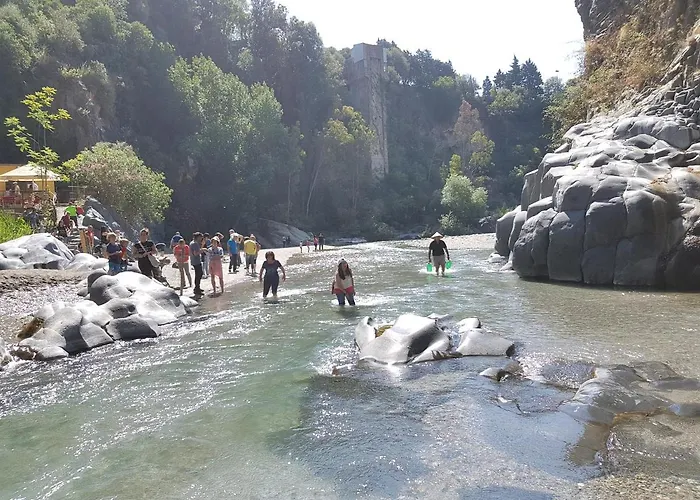 Tony & Doris Apartment