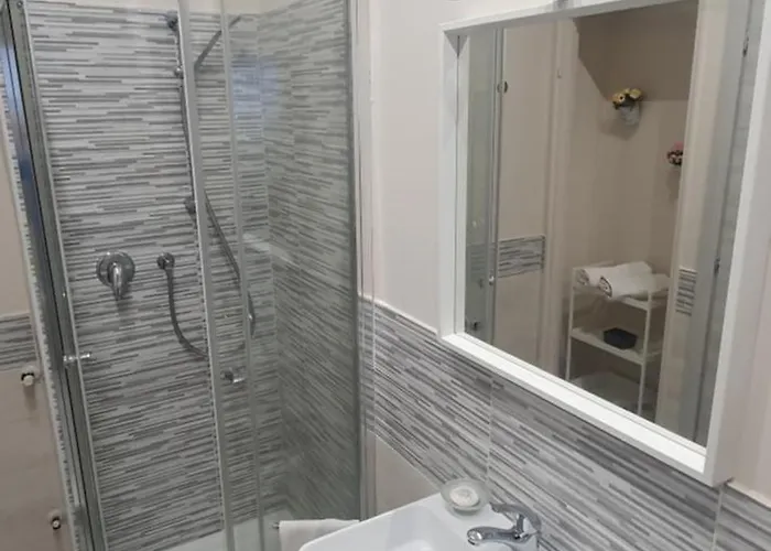 Tony & Doris Apartment *