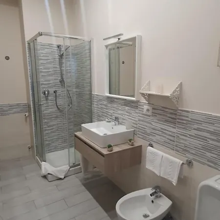 Tony & Doris * Giardini Naxos