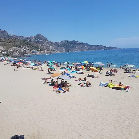 Tony & Doris * Giardini Naxos