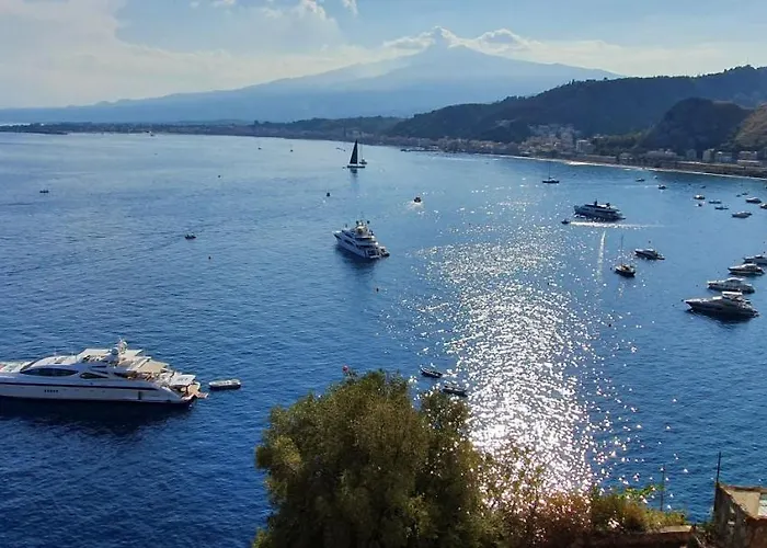 Tony & Doris * Giardini Naxos